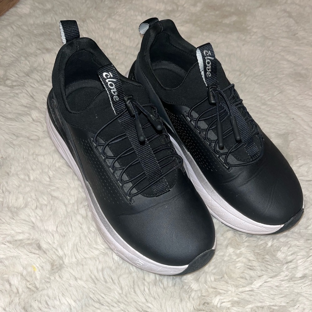Clove Supercush Black Sneakers